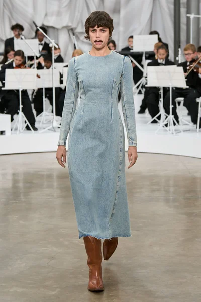 Look 17